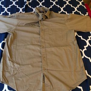 RoundTree & Yorke Men’s Dress Shirt. Size - L